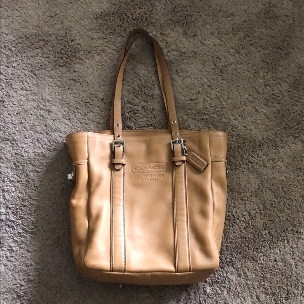 COACH purse, tan, leather, should bag